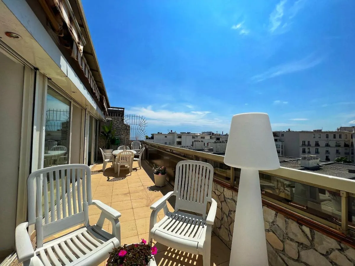 Colony Apartment With Parking, By Welcome To Cannes Frankrig