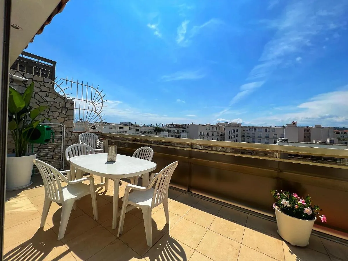 Colony Apartment With Parking, By Welcome To Cannes