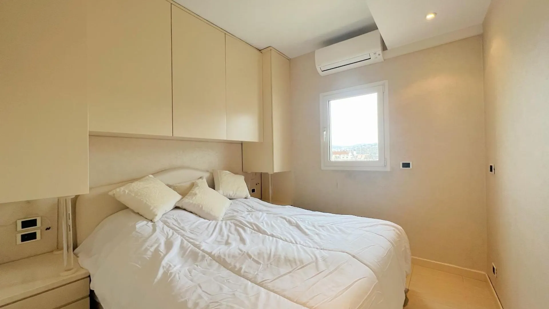 Colony Apartment With Parking, By Welcome To كان 0*,